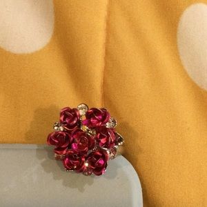 Bouquet of flowers silver tone vintage cocktail ring